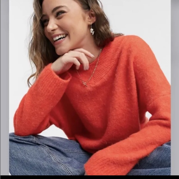 Topshop Red Oversize Cozy Long Sleeve V Neck Stretch
Pullover Sweater - Picture 13 of 13